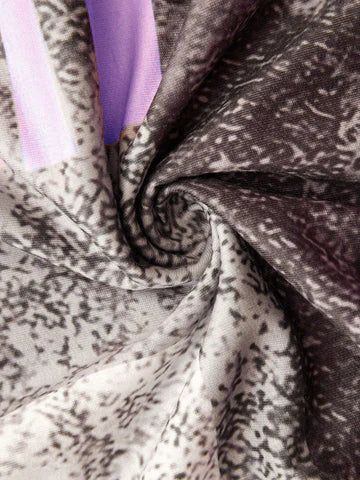 Sophia – Graphic zip sweater