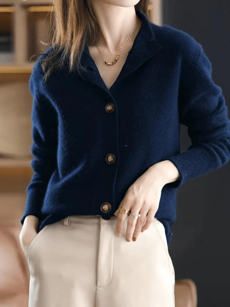 Marianne - Button Cardigan