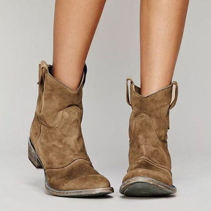 Evelyn – Timeless ankle boots