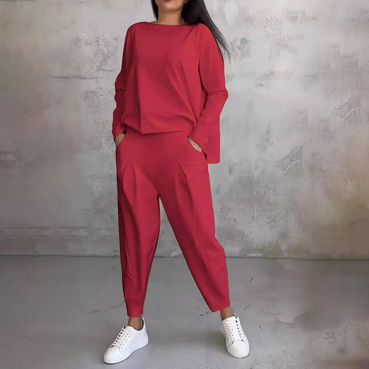 Amy – Two-piece lounge set with long-sleeve top and wide-leg pants